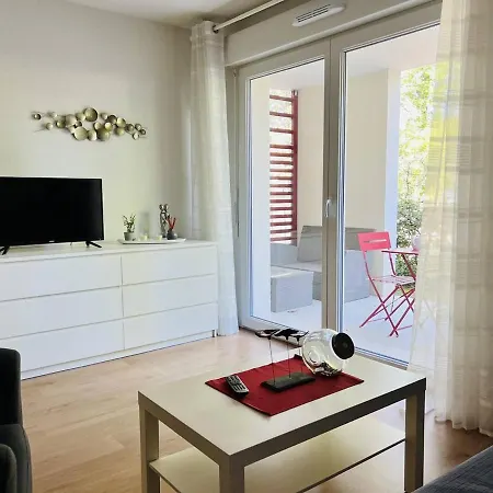 Apartment T2 A Hasparren, 4 Pers, Centre-ville, Terrasse, Parking Privatif - Fr-1-495-84 Hasparren
