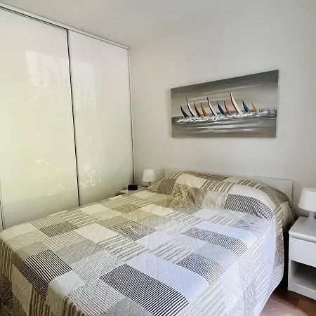 Apartment T2 A Hasparren, 4 Pers, Centre-ville, Terrasse, Parking Privatif - Fr-1-495-84 *