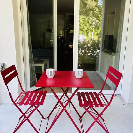 T2 A Hasparren, 4 Pers, Centre-ville, Terrasse, Parking Privatif - Fr-1-495-84 Hasparren